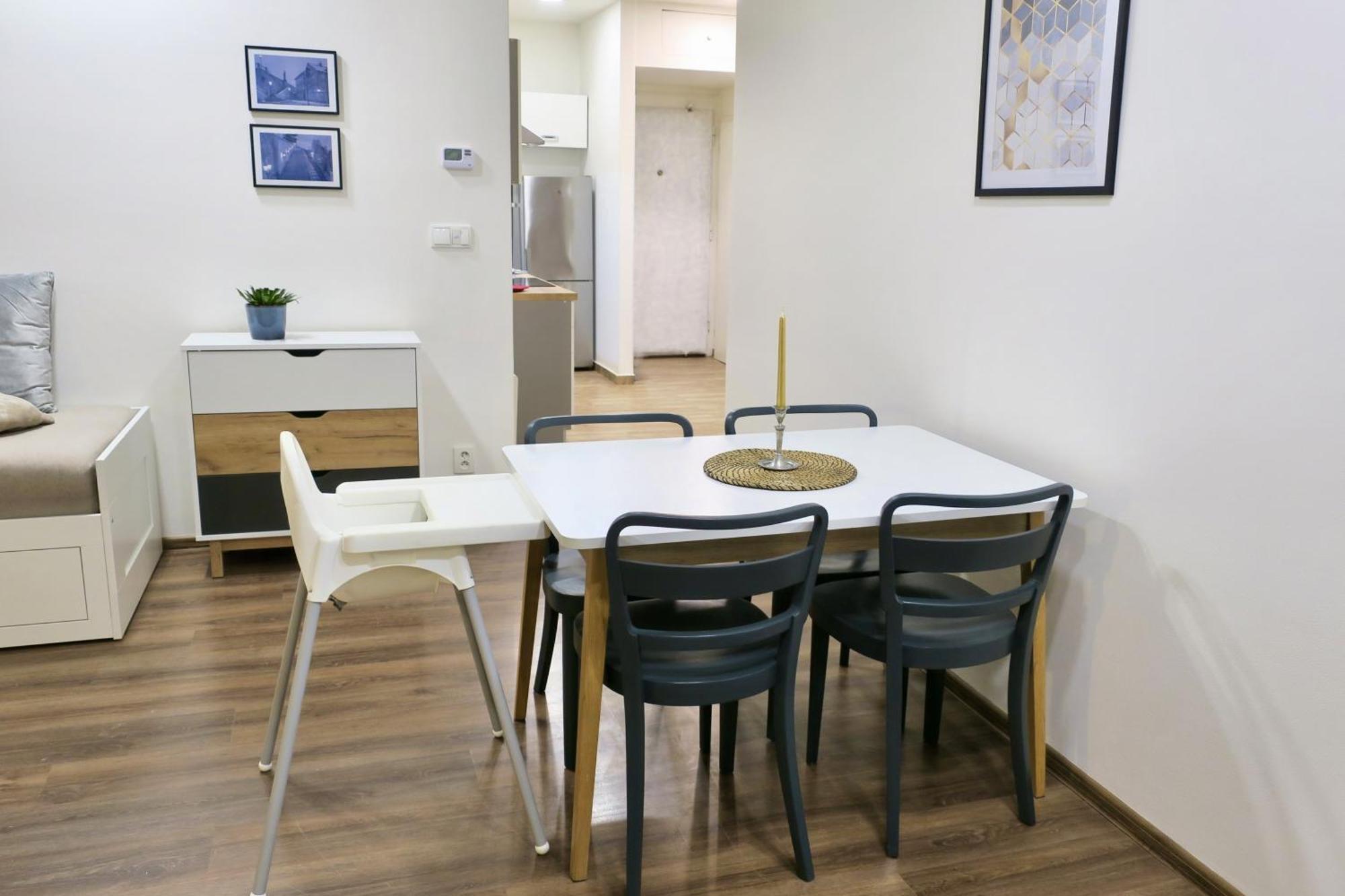Appartement Charm Deco Near Old Town, All-friendly Praag